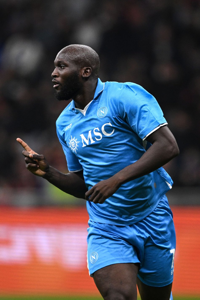 那不勒斯意甲击败博洛尼亚克瓦拉茨赫利亚远射破门的简单介绍